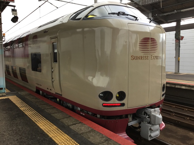 サンライズ出雲 出雲市駅にて