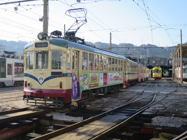 とさでん交通 桟橋車庫