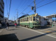 狭い道を走る路面電車