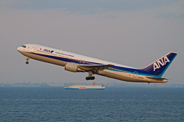 B767 JA8342