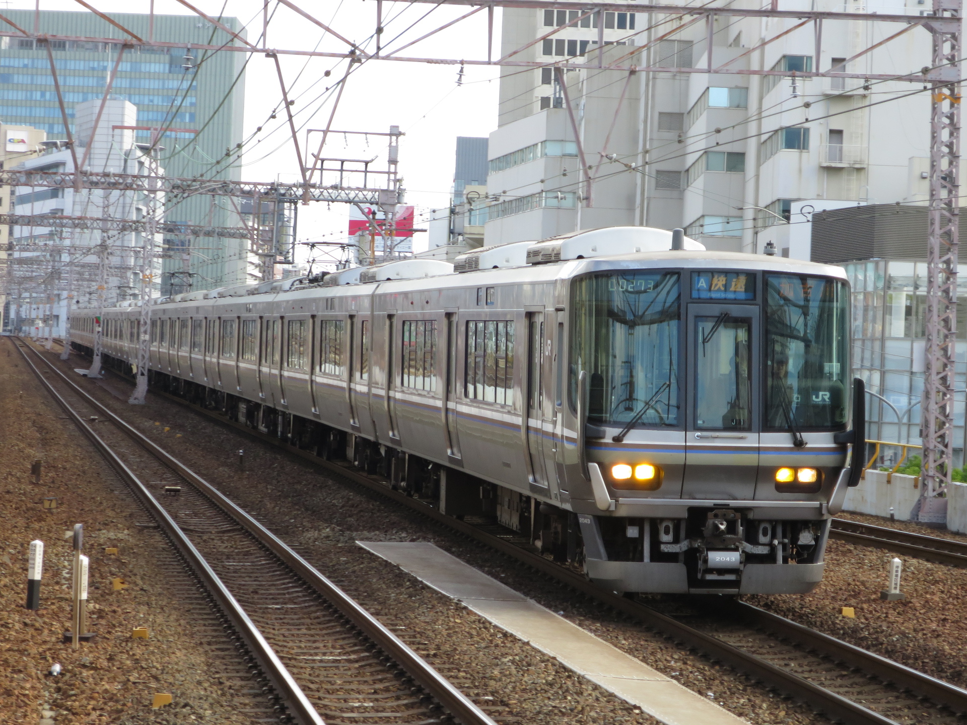 鉄道 電車 223系 快速 壁紙19x1440 壁紙館