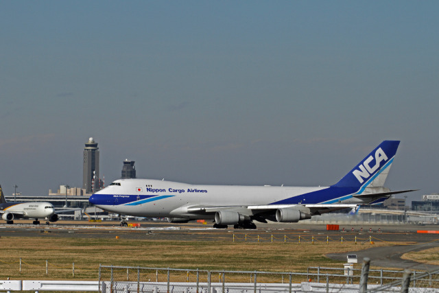 B747 JA02KZ