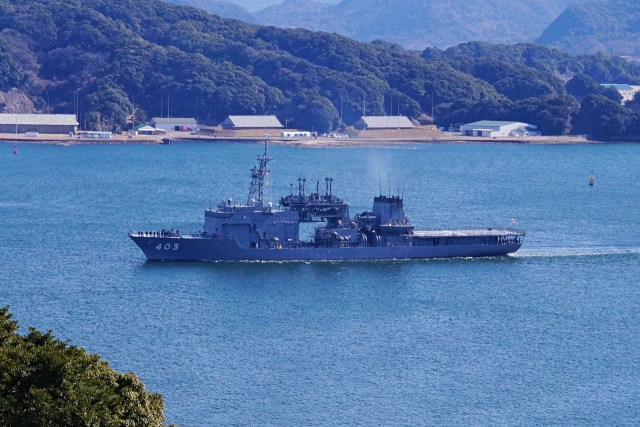 潜水艦救難艦「ちはや」