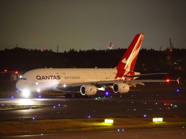 カンタスA380初飛来