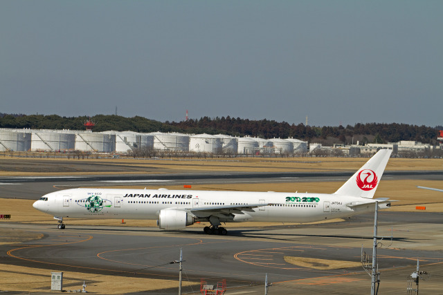 B777 JA734J