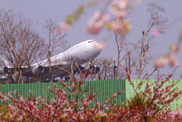 B747 N404KZ