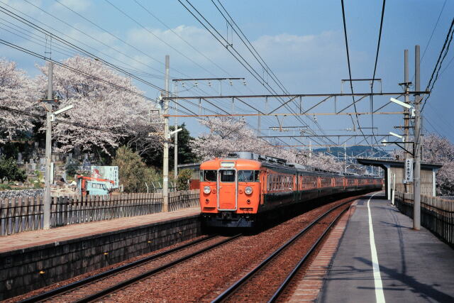 昭和の鉄道35 三河大塚駅にて