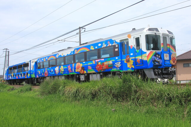 アンパンマントロッコ列車