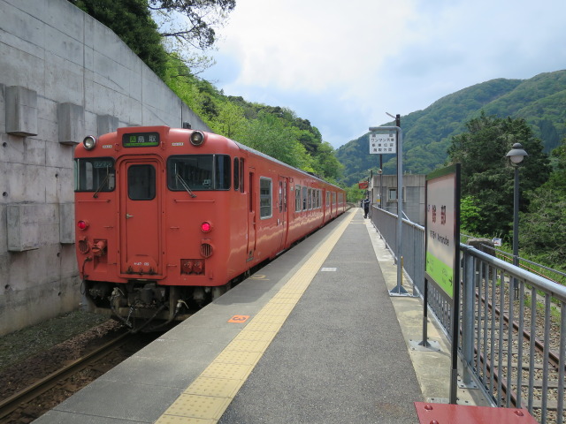 餘部駅とキハ47