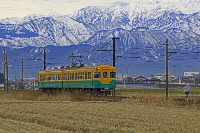 立山連峰後にして