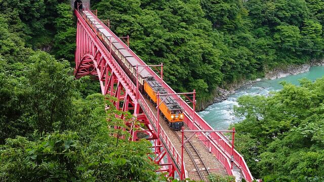 黒部峡谷鉄道