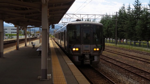 あいの風とやま鉄道