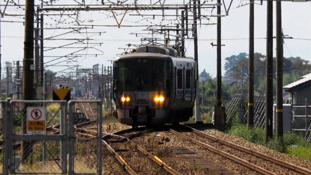 あいの風とやま鉄道