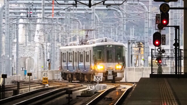 あいの風とやま鉄道