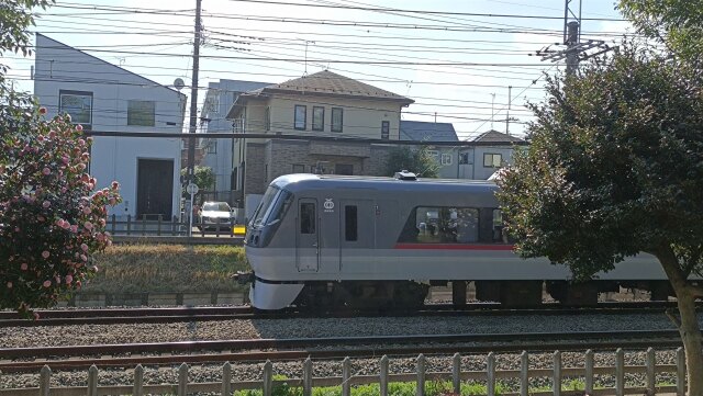 新宿線を駆け抜ける