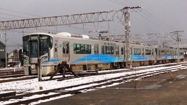 あいの風とやま鉄道