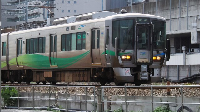 あいの風とやま鉄道