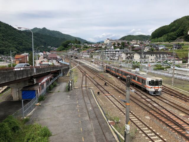 木曽福島駅にて